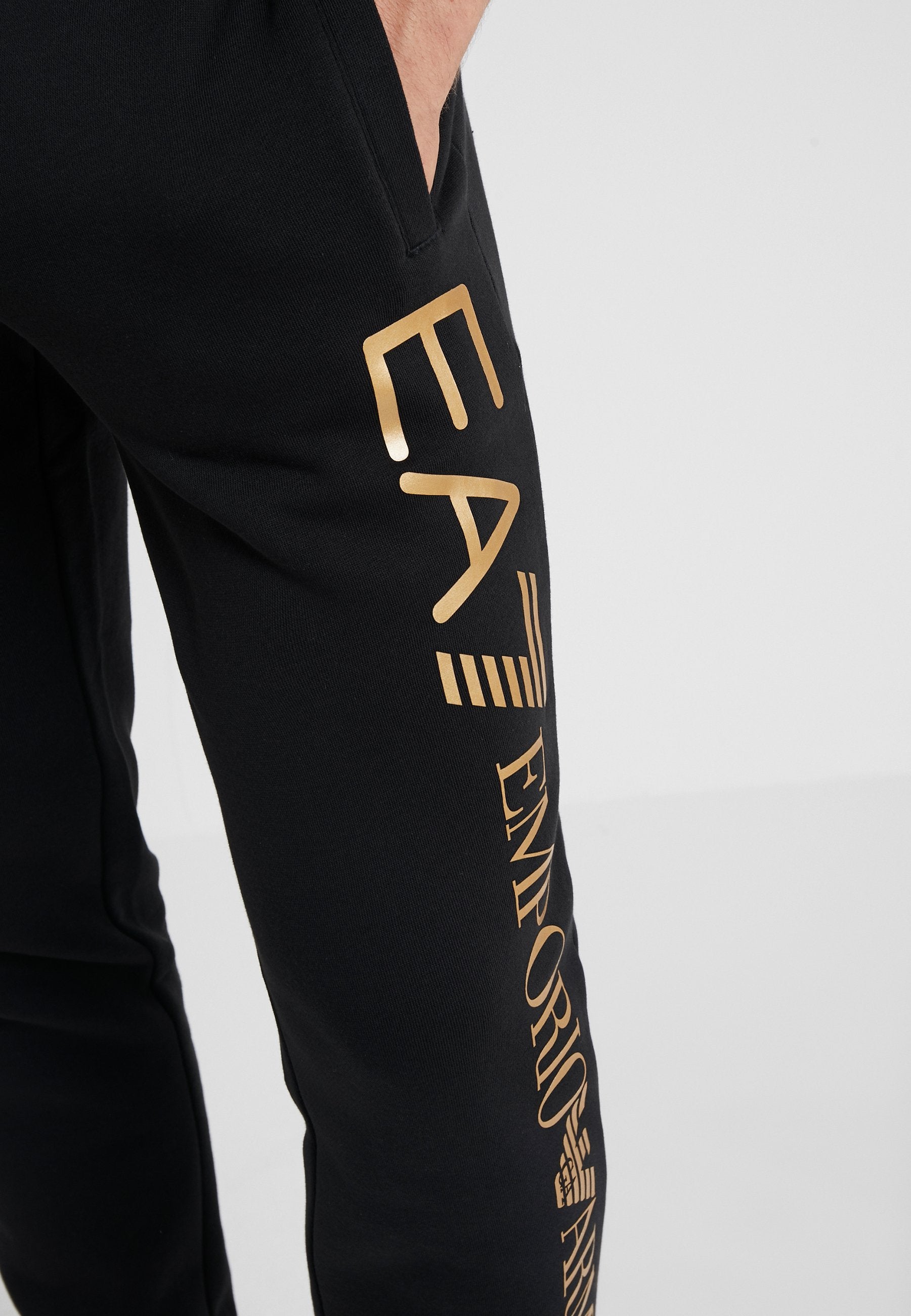PANTALONI Media 5