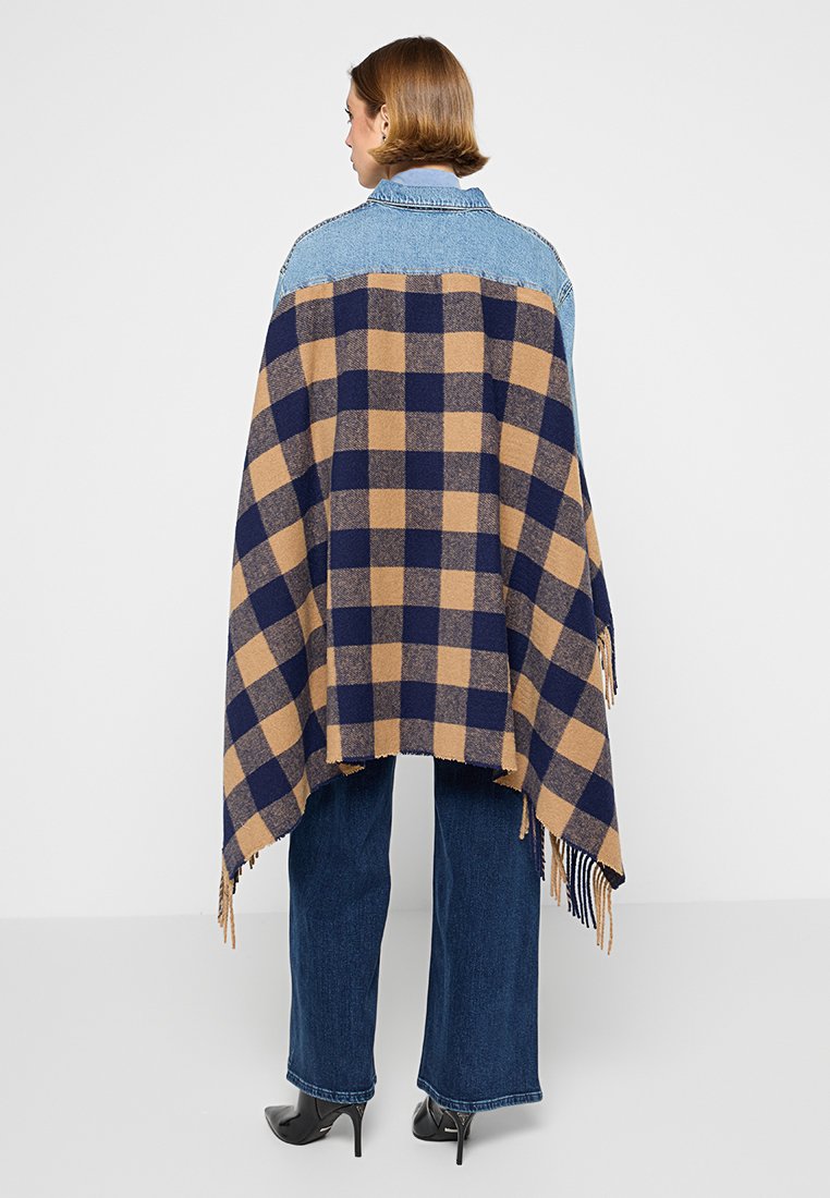 MOSCHINO JEANS