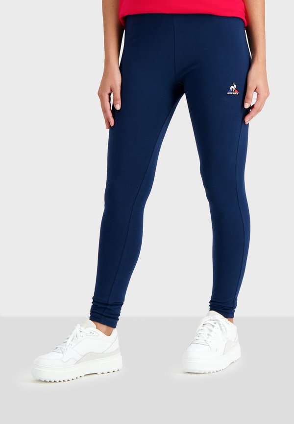 le coq sportif ESSENTIELS
