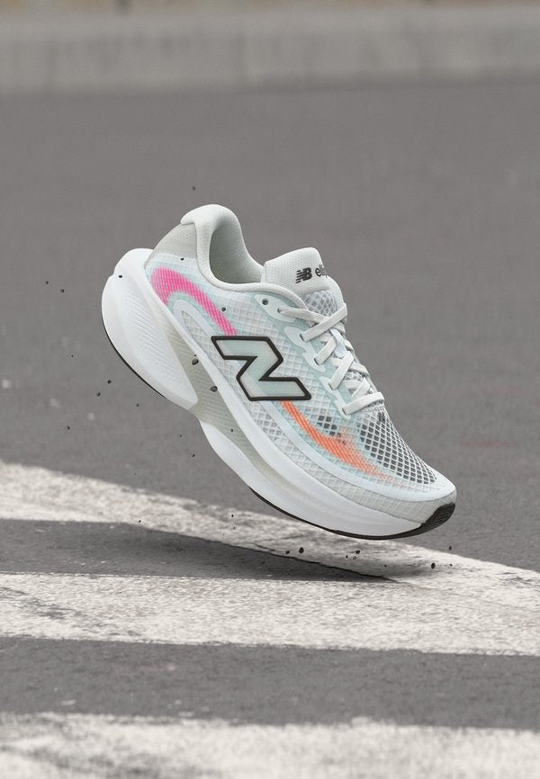 New Balance ELLIPSE V1 - Road running shoes - white