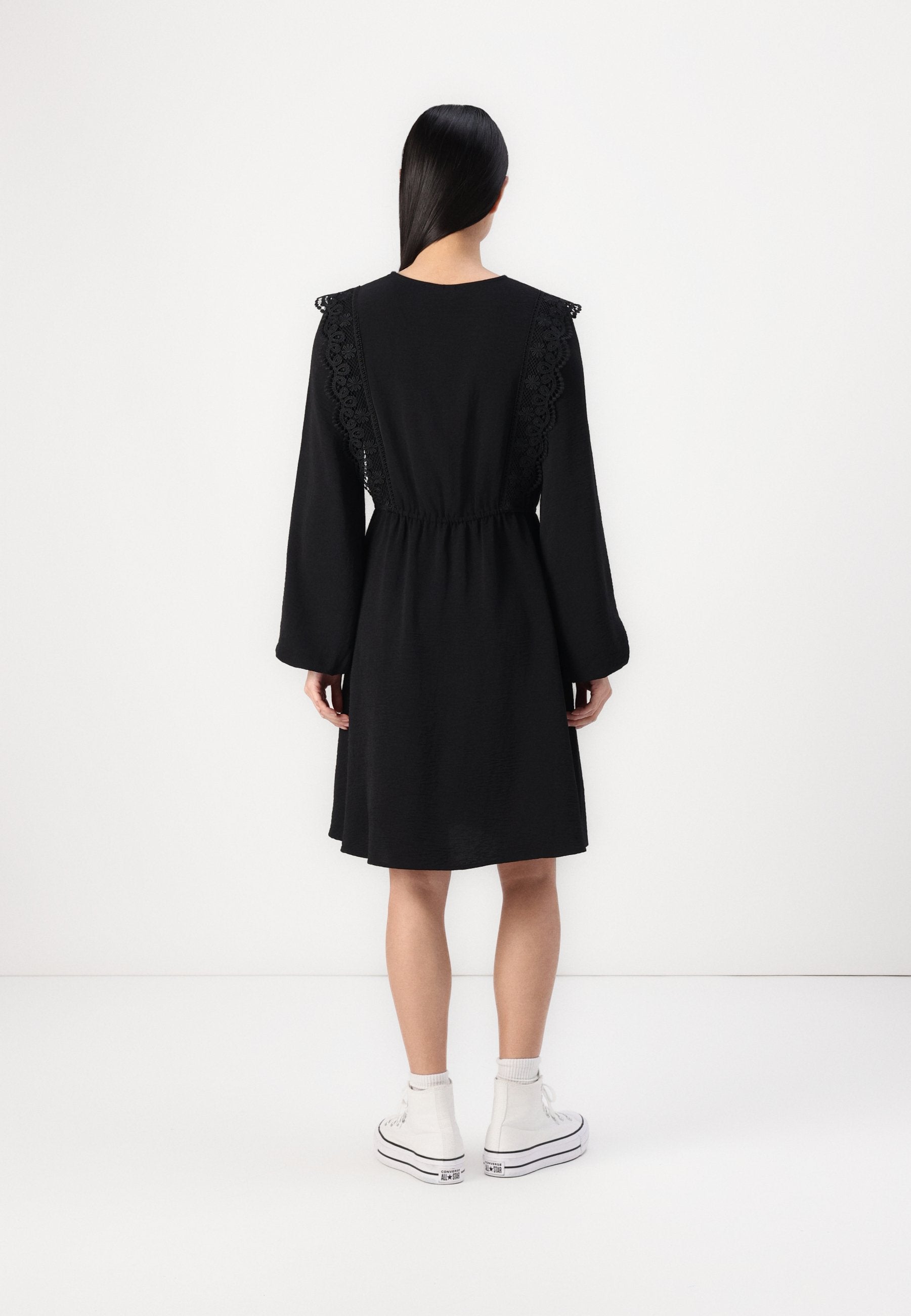 ONLY ONLMETTE TAPE DRESS