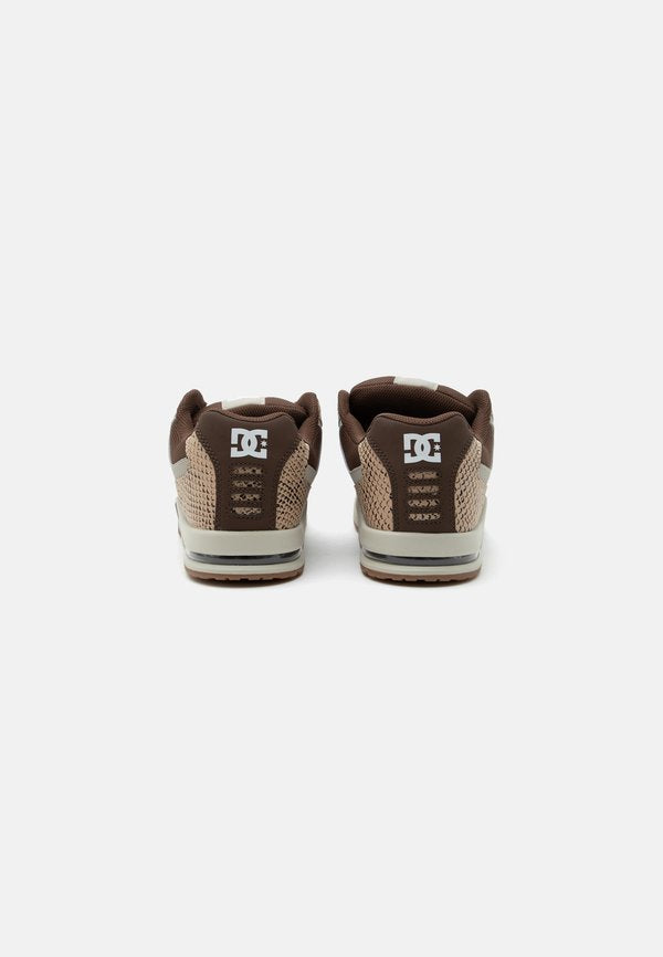 DC Shoes AT 2 SE