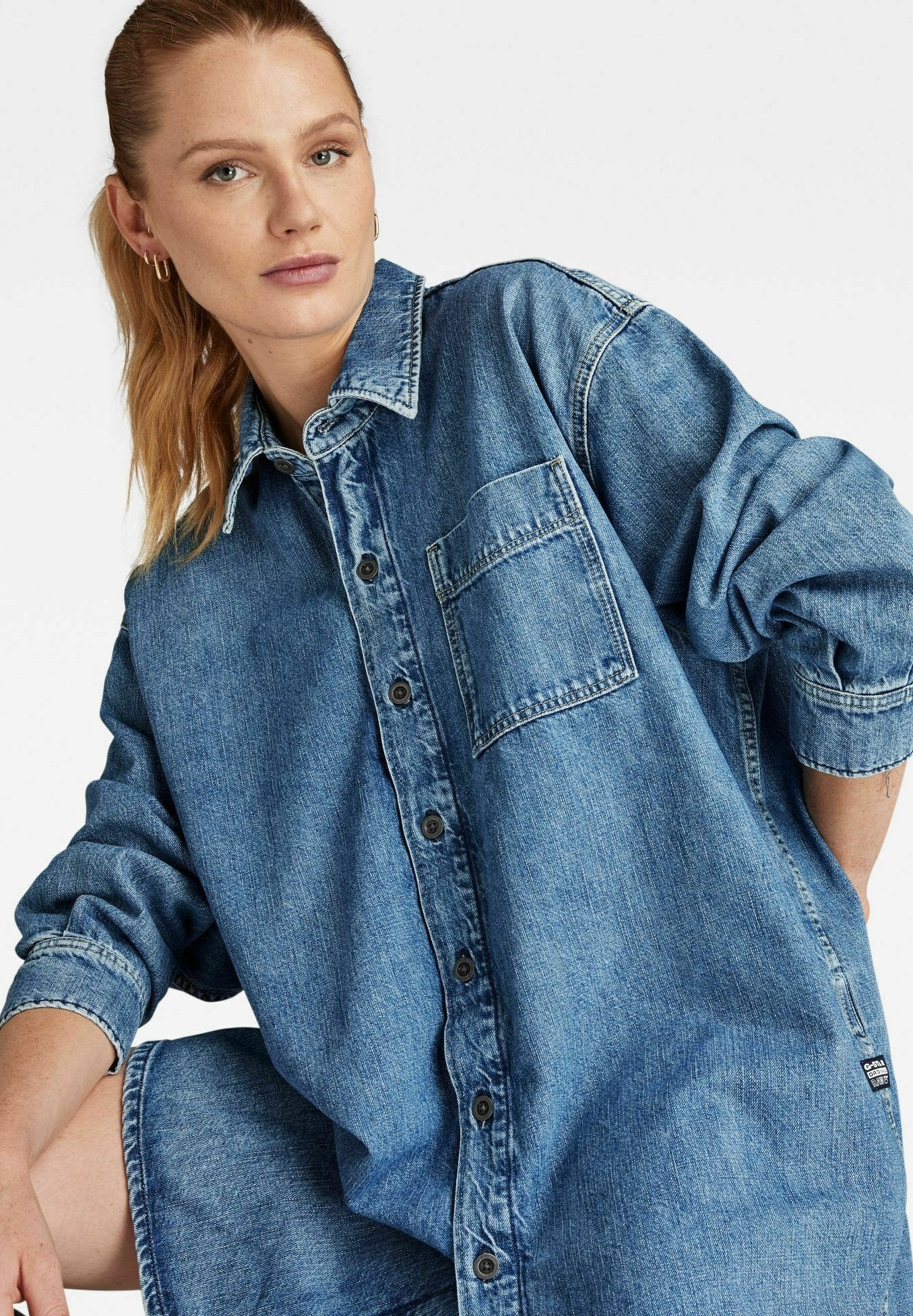OVERSIZED DENIM DRESS Media 4