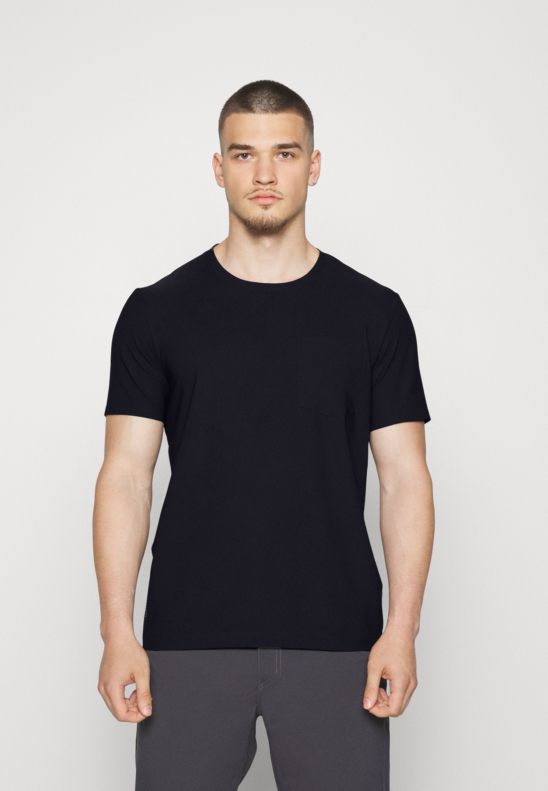 Houdini COVER TEE