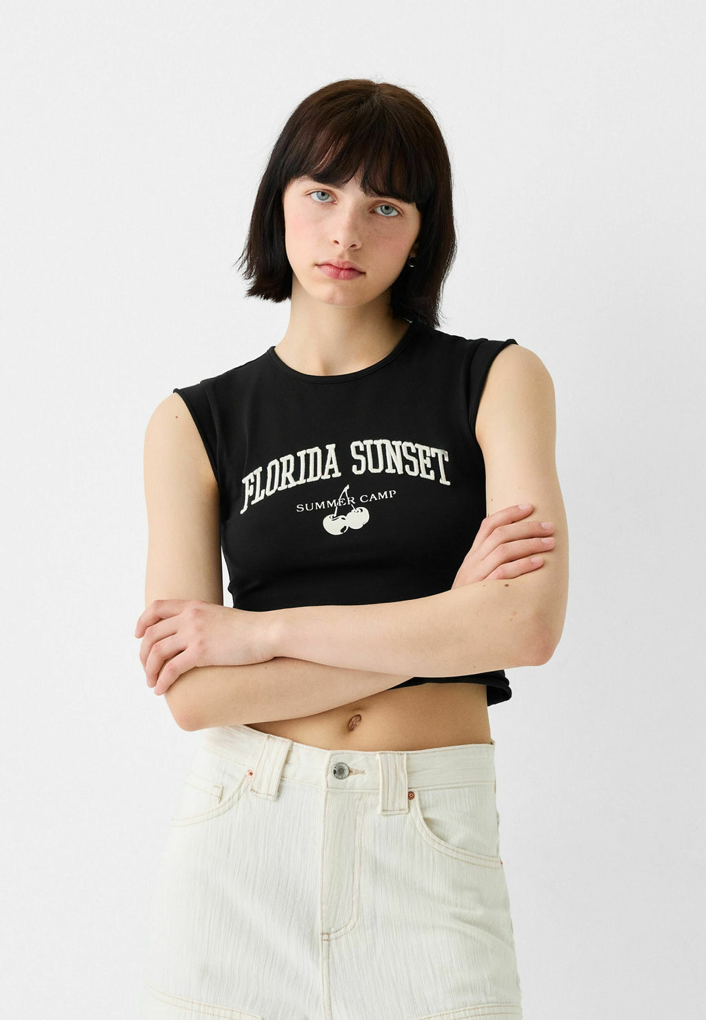 Bershka EMBROIDERED SLEEVELESS