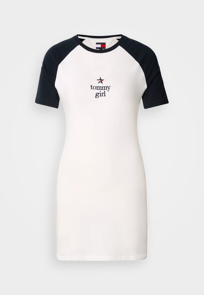 Kurzärmliges Kleid aus Baumwolle, mit einem weißen Körper und schwarzen Raglanärmeln, auf der Vorderseite mit "tommy girl" in Dunkelblau bestickt.