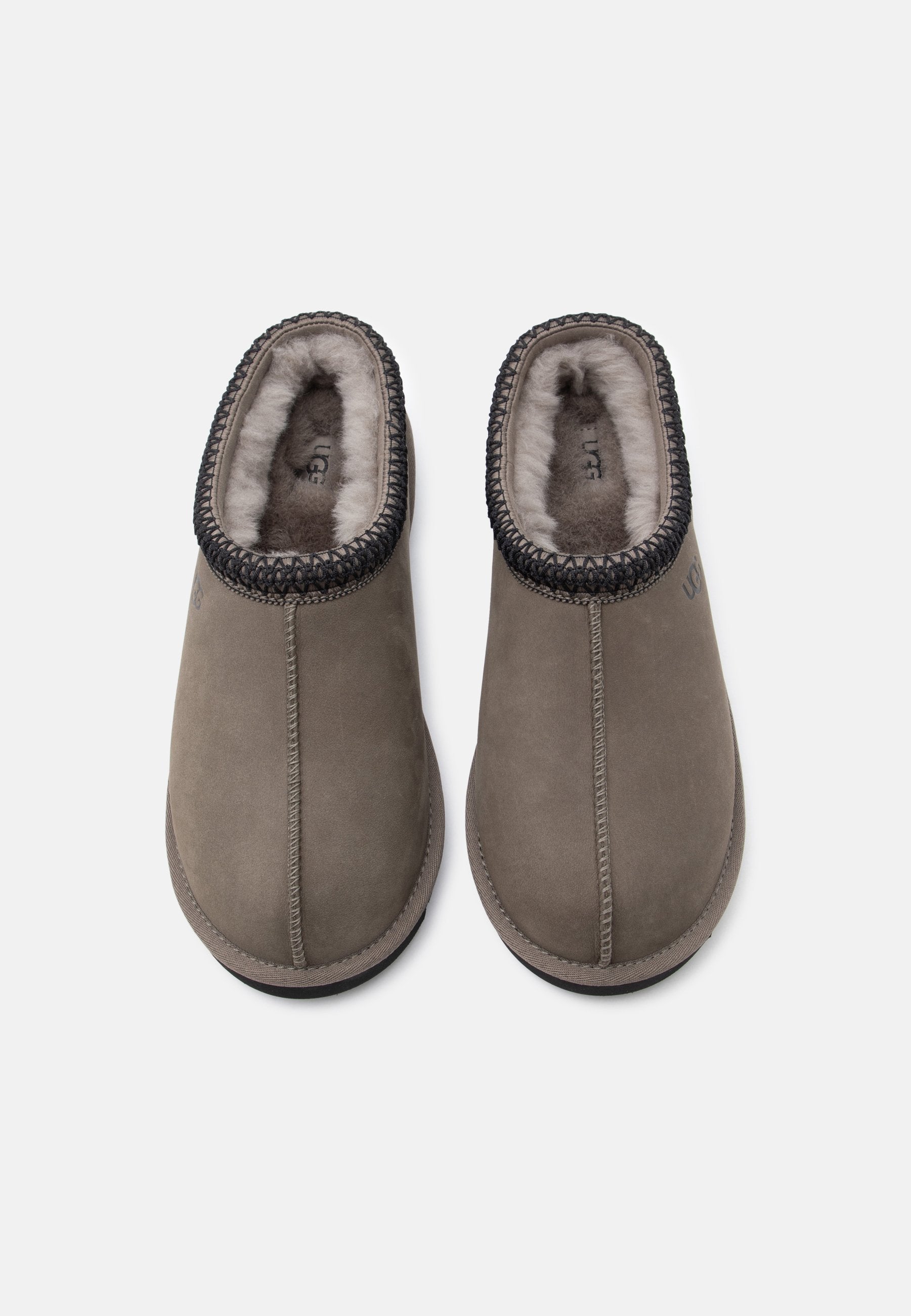 UGG TASMAN II
