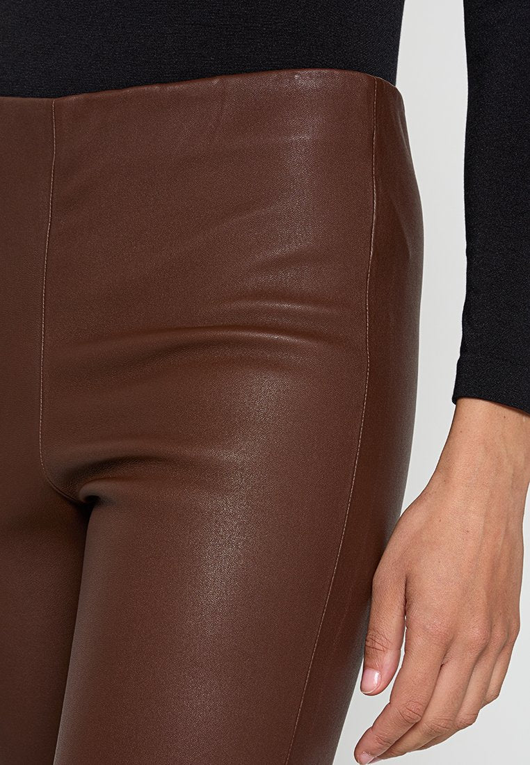 By Malene Birger FLORENTINA