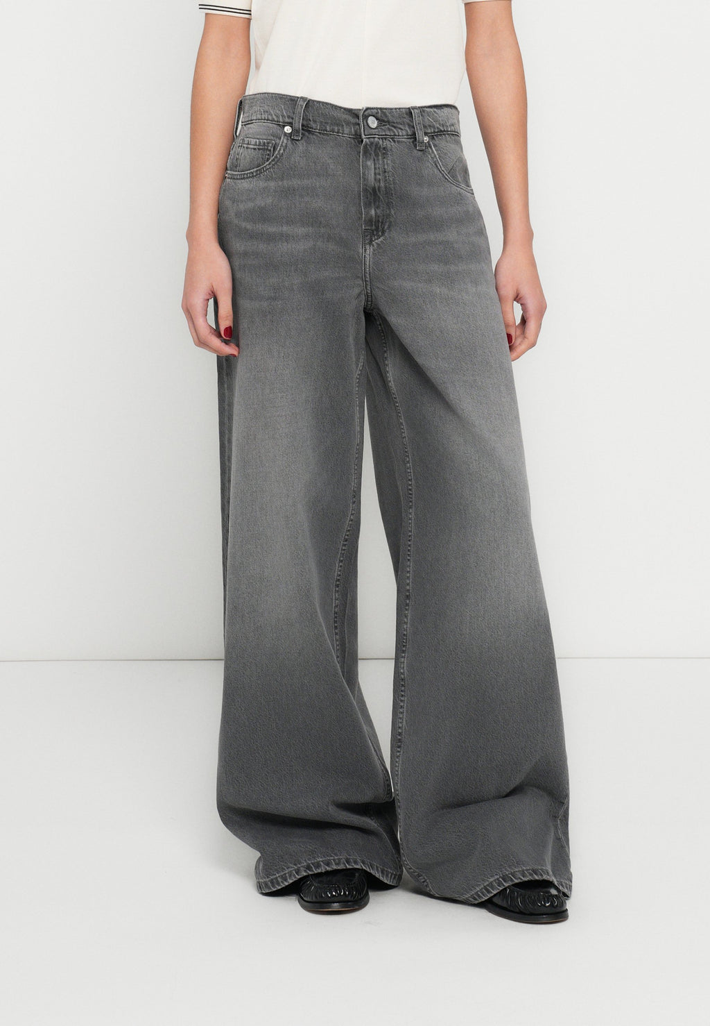WIDE LEG Media 3