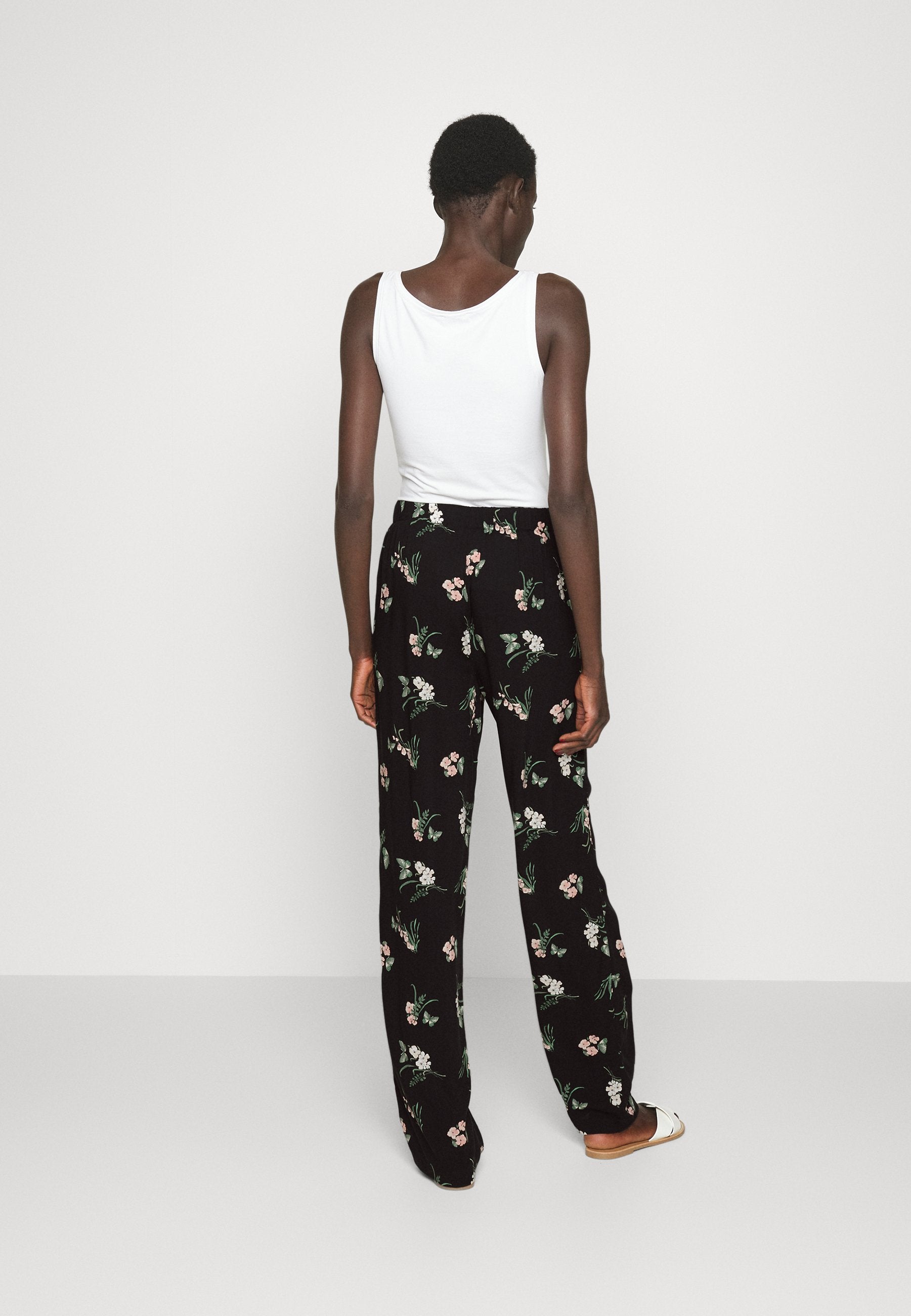 Vero Moda Tall VMEASY WIDE PANTS