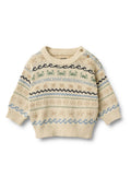 Gestrickter Pullover in Creme mit dekorativem Muster in Grün-, Blau- und Marineakzenten; Rundhalsausschnitt und seitliches Knopfdetail.