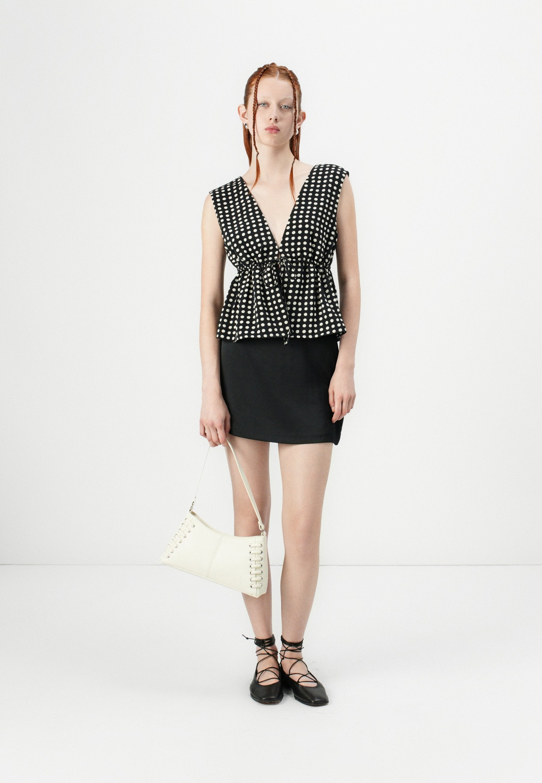 Abercrombie & Fitch FLIRTY MINI SKIRT