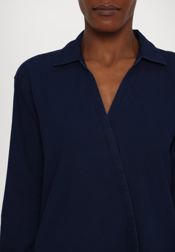 CLOSED ASYMMETRIC SHIRT
