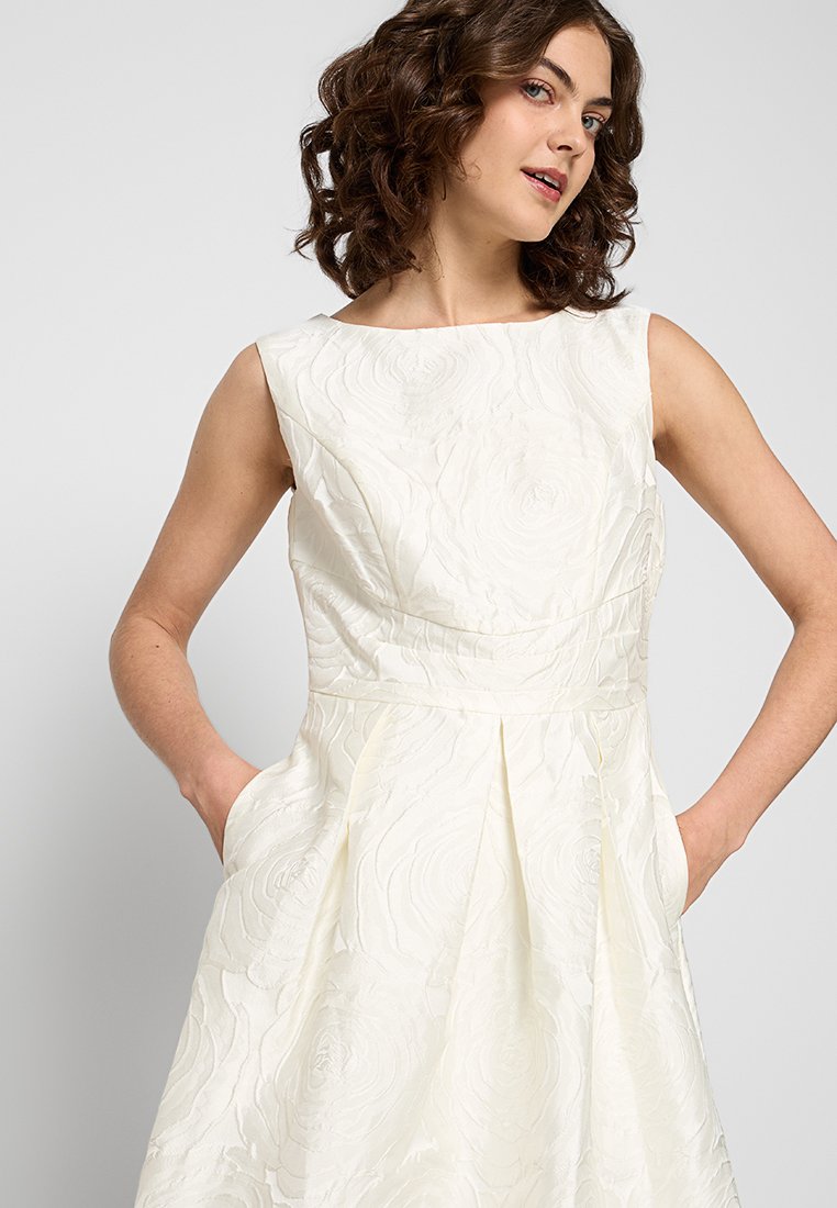 Apart Glamour