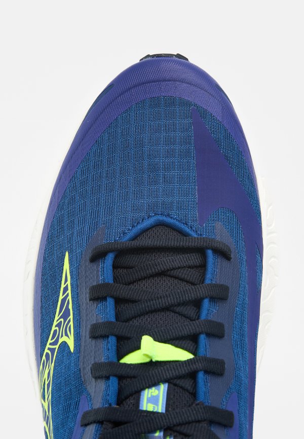 Mizuno NEO LUMINA