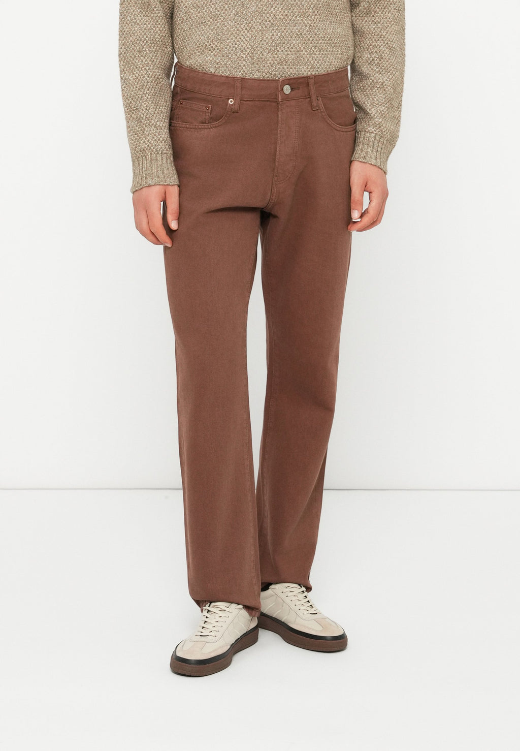 ONSEDGE STRAIGHT BROWN Media 3