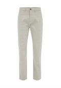 WE Fashion SLIM FIT