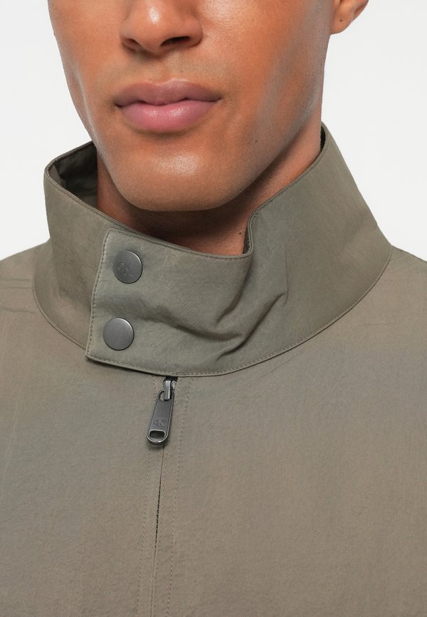 Calvin Klein RELAXED FIT