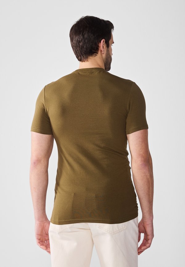 Pier One by Zalando