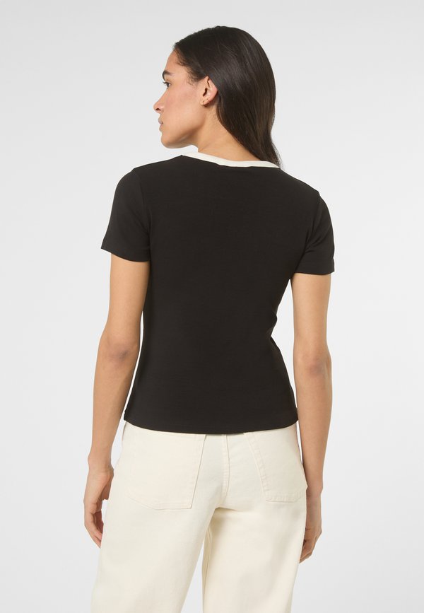 Fila APPAREL MONTEBENI LOGO