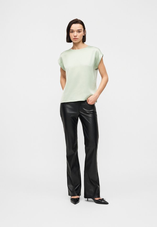 VILA VIELLETTE S/S SATIN TOP - NOOS