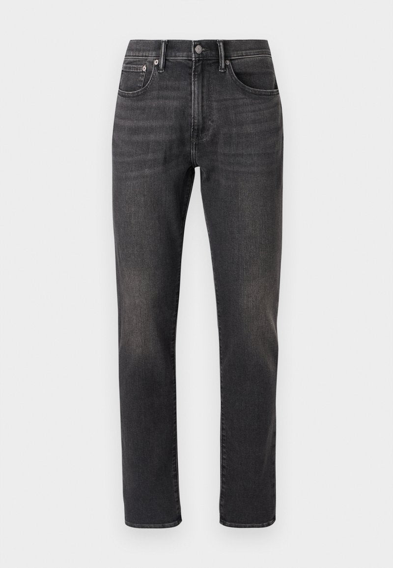 Schwarze Jeans aus Denim mit geradem Bein, ausgestattet mit Fronttaschen, einem Knopfverschluss und dezenten Verwaschungen im Stoff.