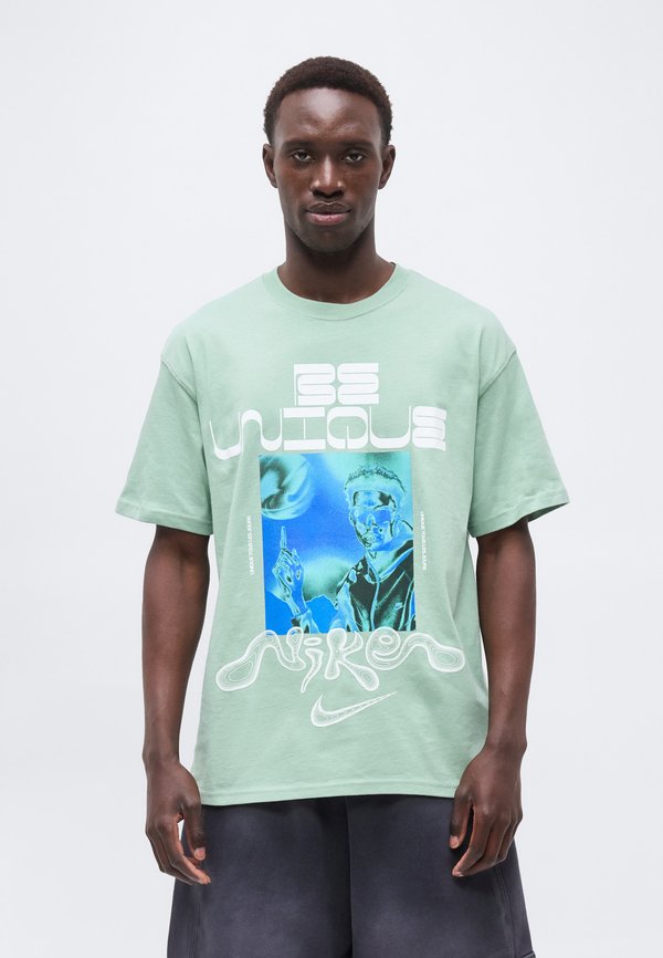Nike Performance TEE M90 SIG LOOSE - Print T-shirt - steam