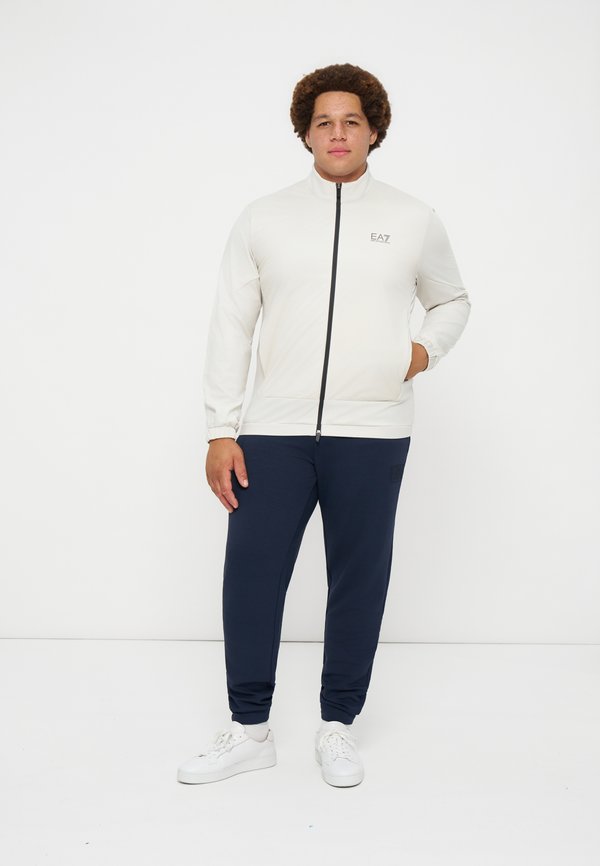 EA7 Emporio Armani