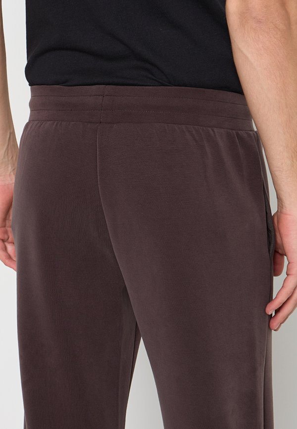 EA7 Emporio Armani