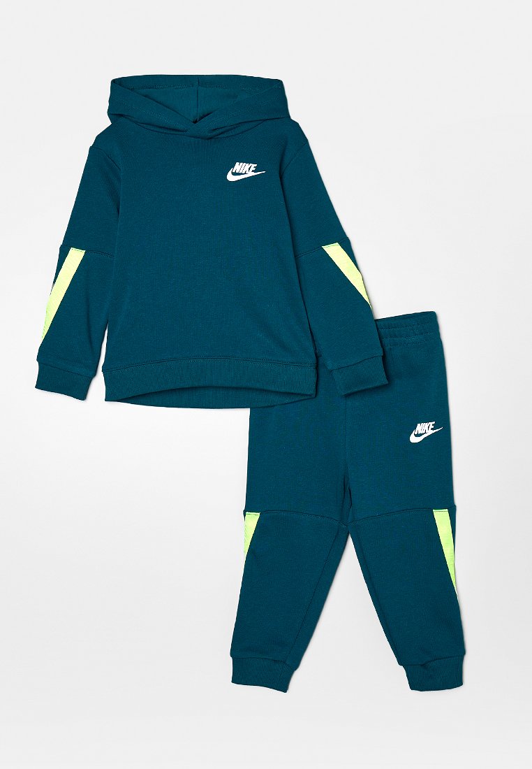 Nike Sportswear SET