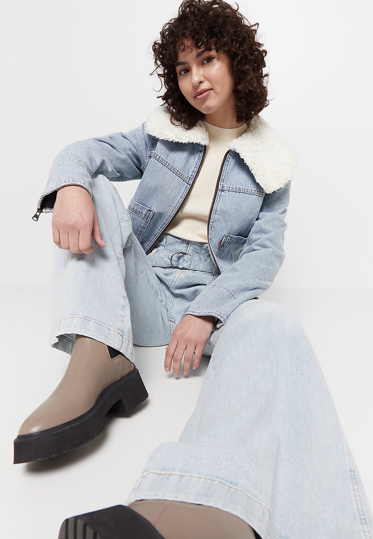 7 for all mankind CLARITY
