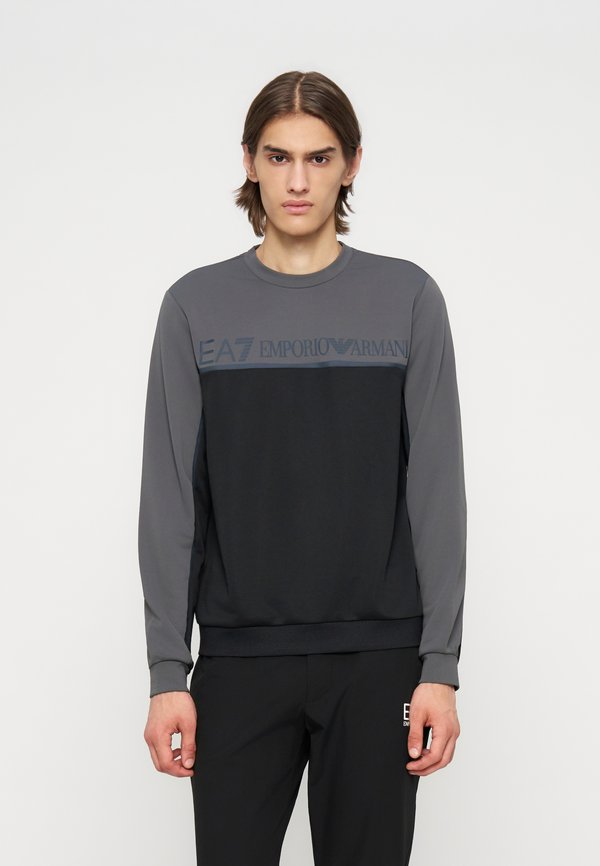 EA7 Emporio Armani