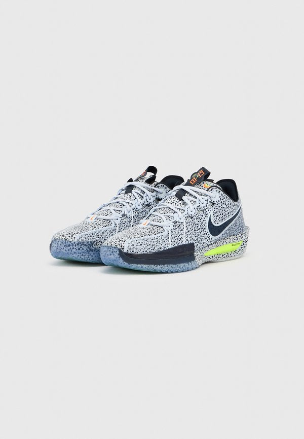 Nike Performance CUT 3