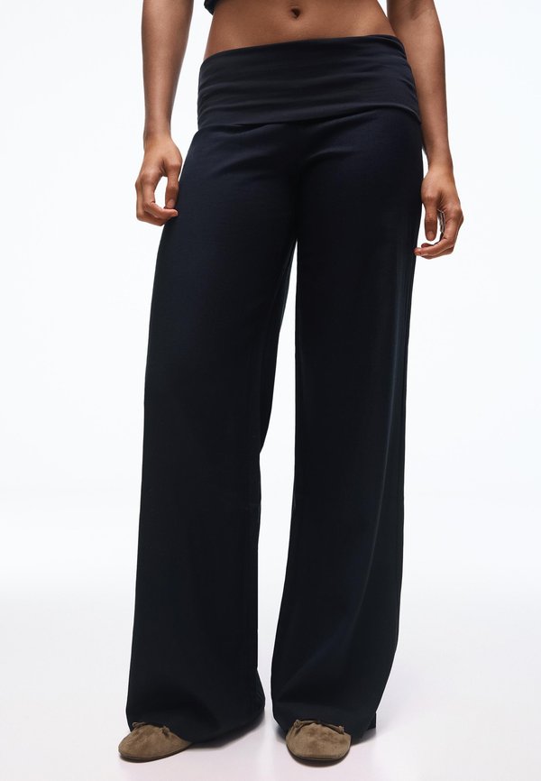 Bershka Trousers - royal blue