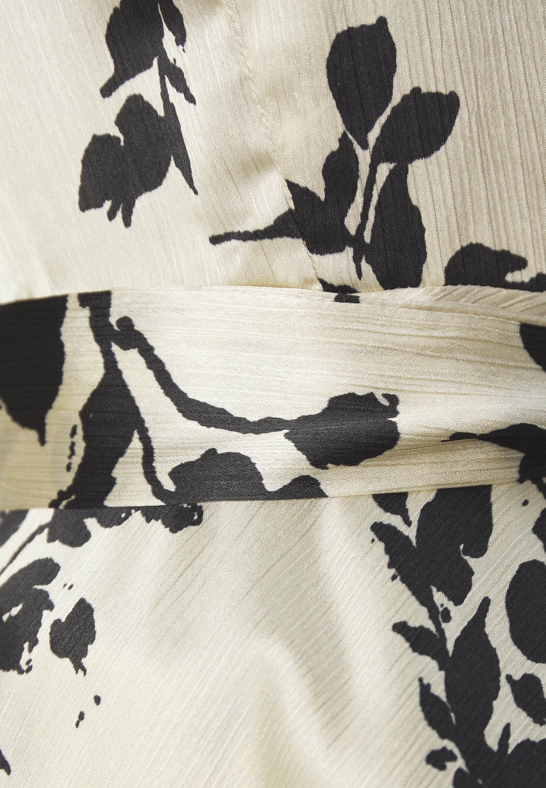 ONLSALIA WRAP DRESS Media 5