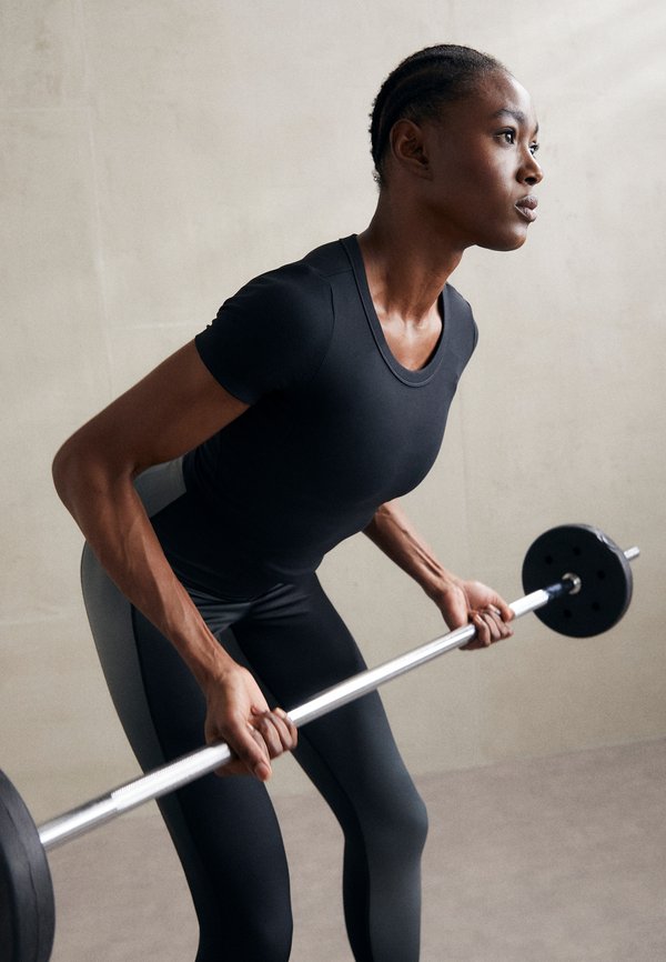 Nike Performance ONE FITTED TOP - Sports T-shirt - black