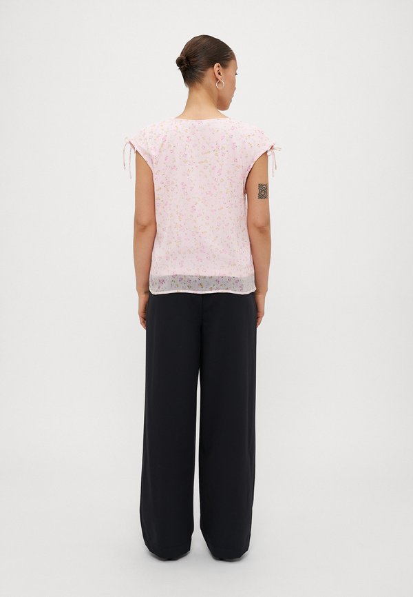 Vero Moda Petite VMSMILLA V NECK STRING