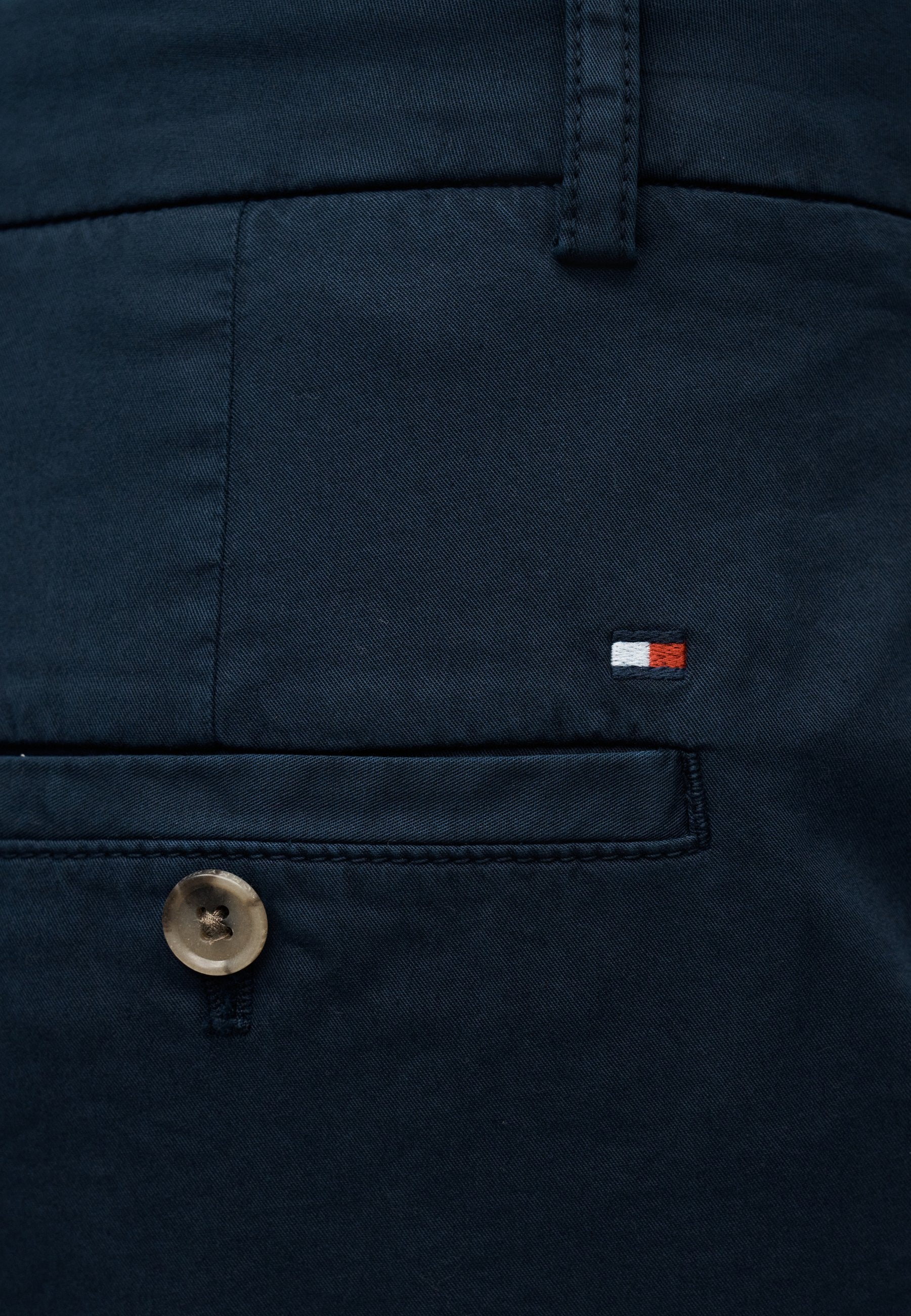 WASHED SLIM STRAIGHT LEG CHINOS Media 6