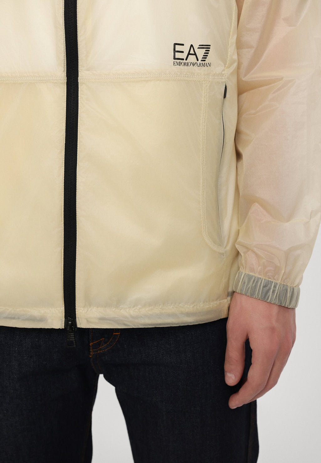 JACKET Media 9