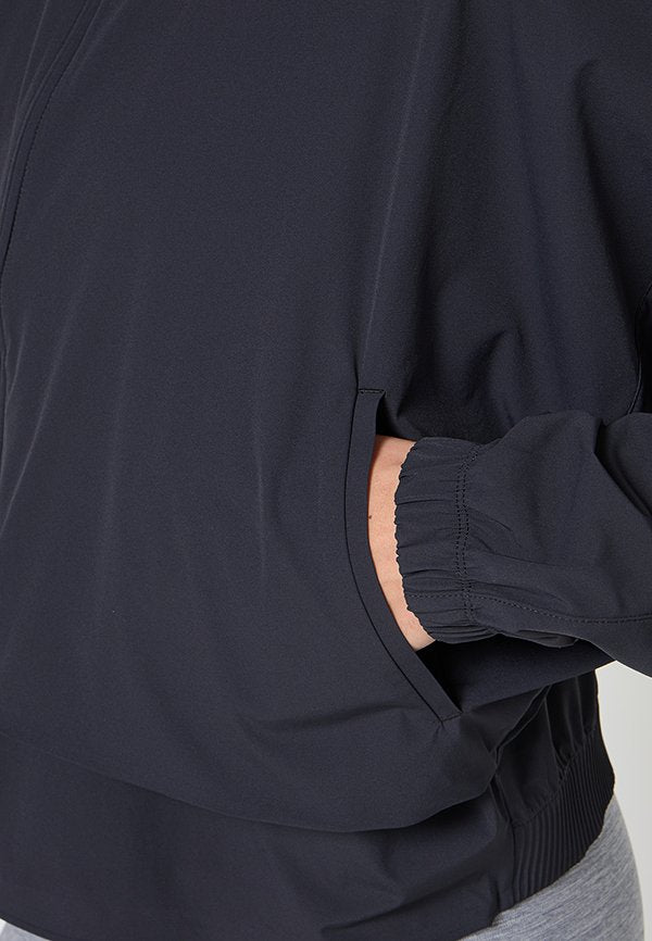 Nike Performance OVERSIZED