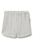 Hellgraue Baumwollshorts mit einer strukturierten, zerknitterten Optik. Verfügen über einen elastischen Bund und Saum, die eine lockere Passform gewährleisten.