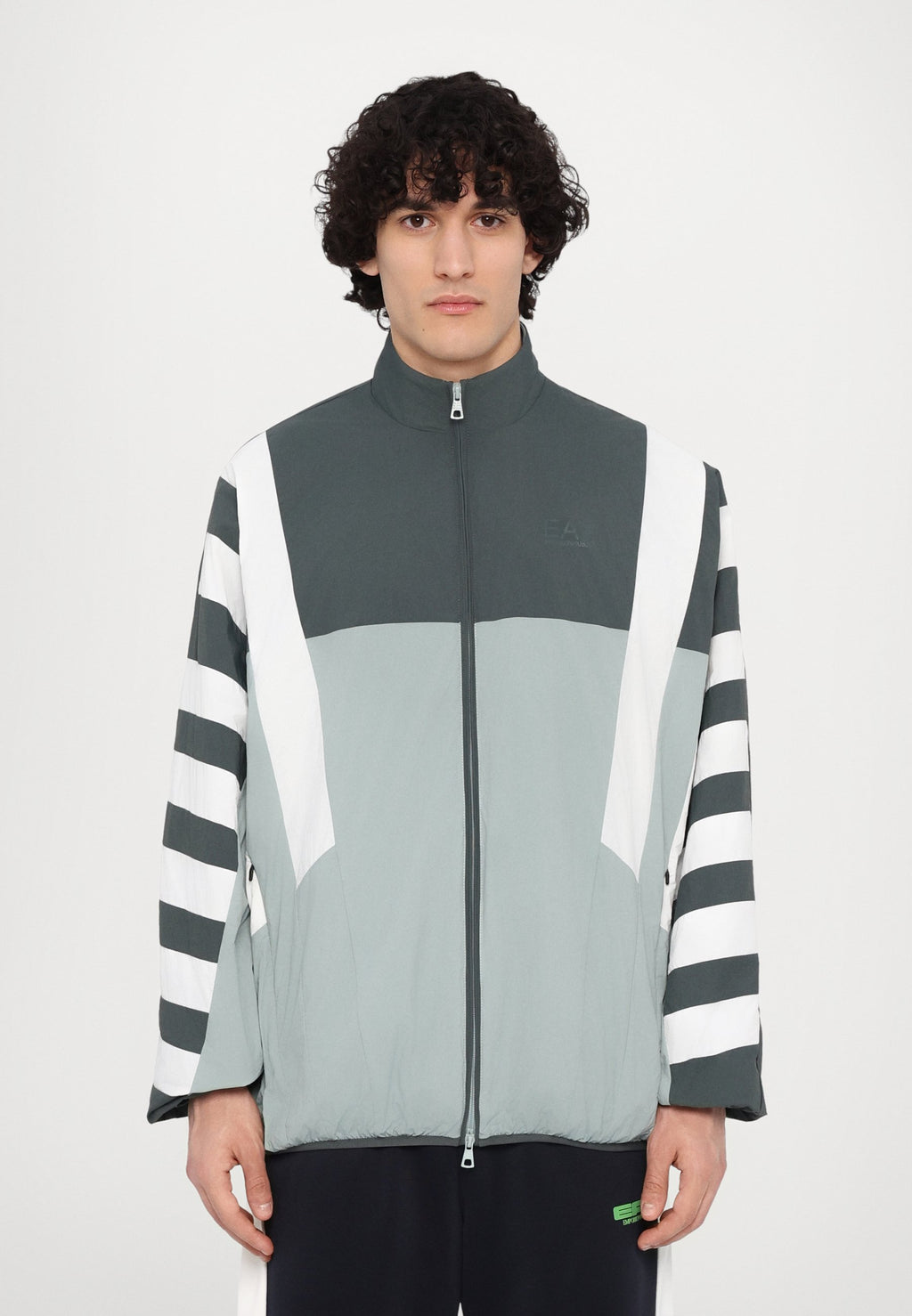 JACKET Media 3