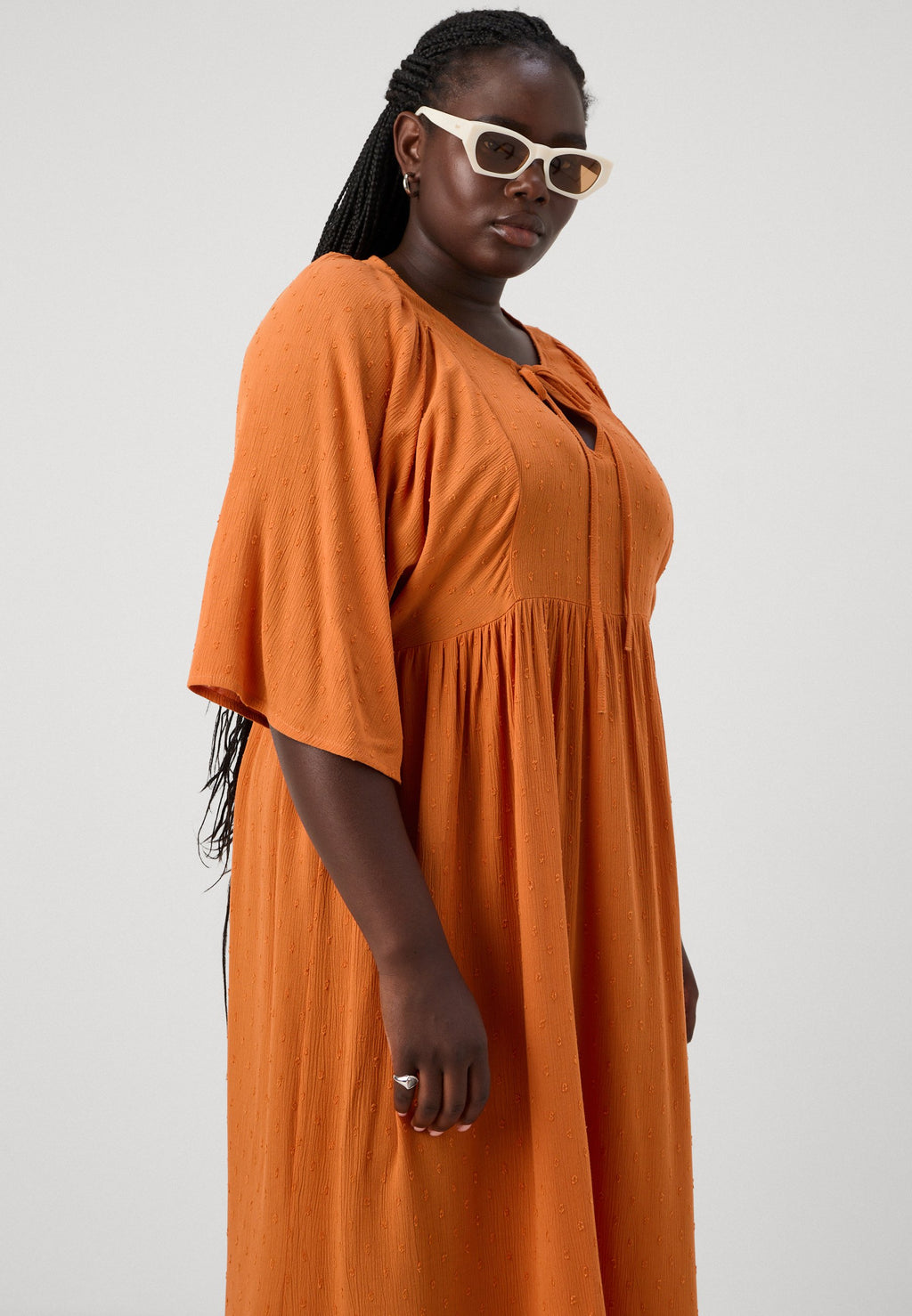 CARELEANOR LIFE DRESS Media 5