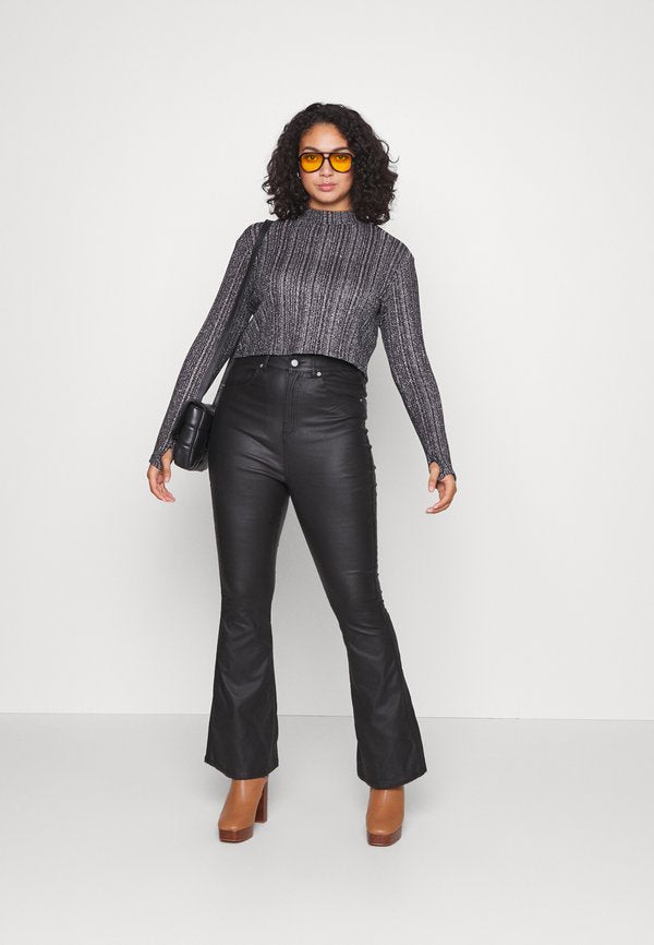 Noisy May Curve NMEIZA LEONORA TOP