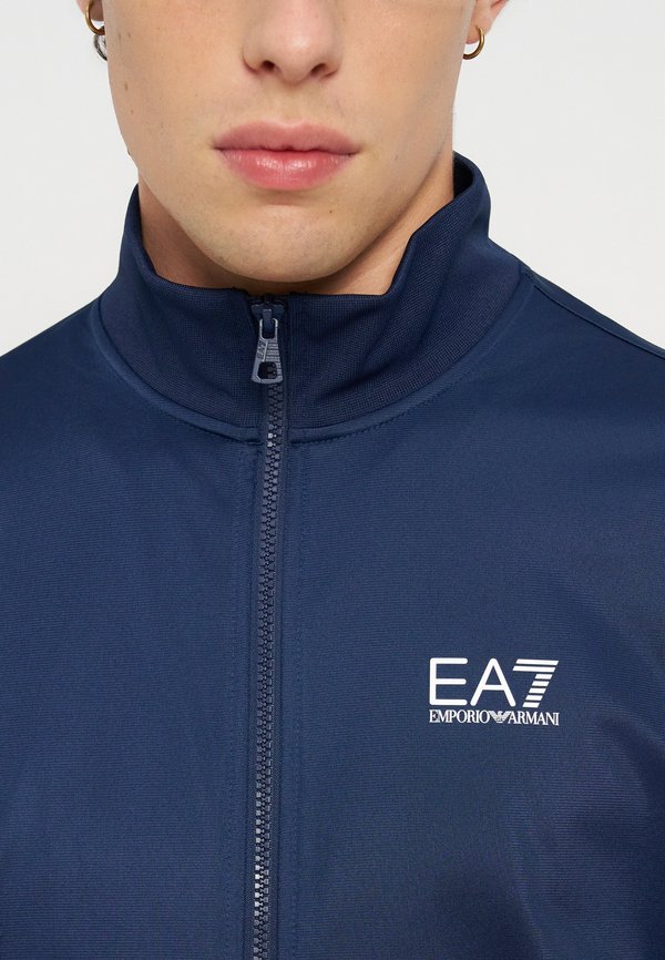 EA7 Emporio Armani