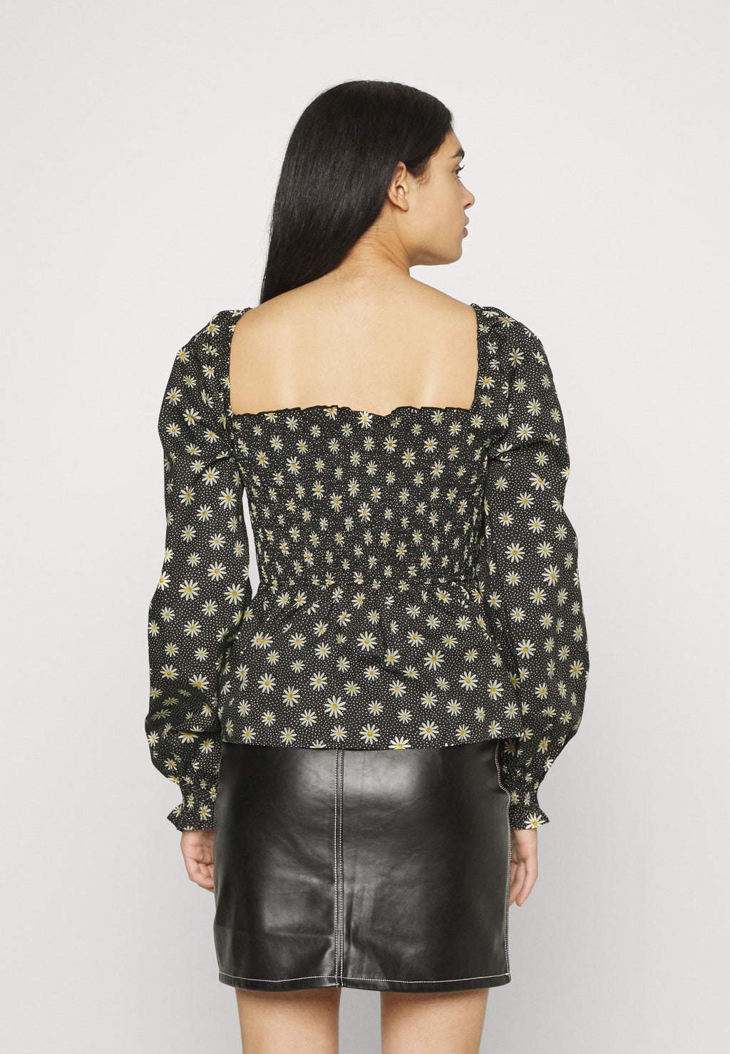 NA-KD SMOCK DAISY