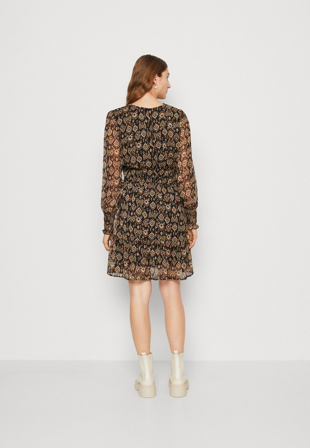ONLISLA SMOCK DRESS Media 4