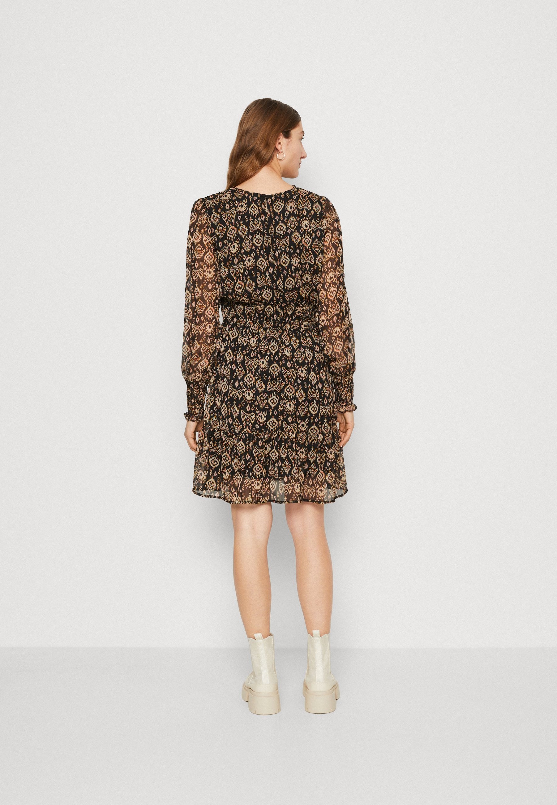 ONLISLA SMOCK DRESS Media 4