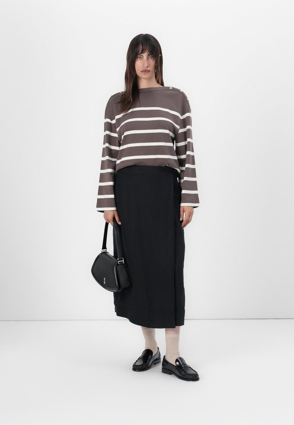 KNEE WRAP SKIRT Media 2