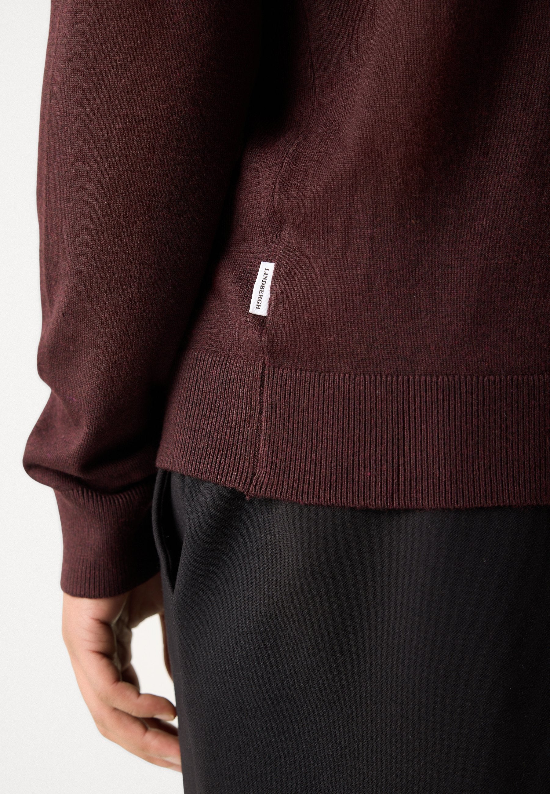 ROLL NECK  Media 5